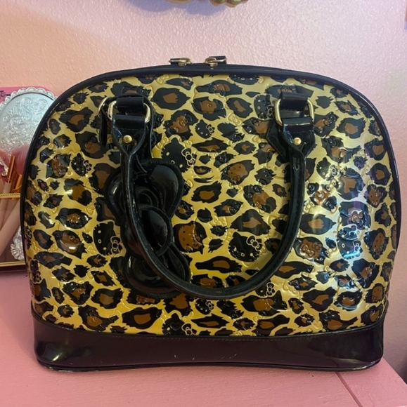 Loungefly Hello Kitty Cheetah Print Patent Leather Large Bowler Bag Purse - Picture 7 of 16